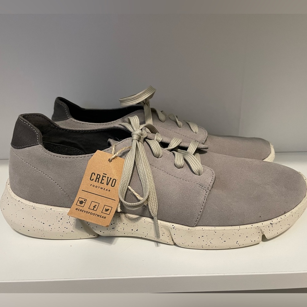 NWT! Men’s Crevo Sneakers